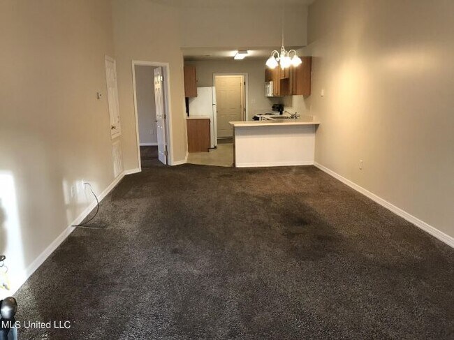 Foto del edificio - 15116 Deer Creek Dr