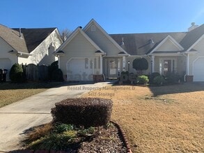Building Photo - 30 Courtyard Ln