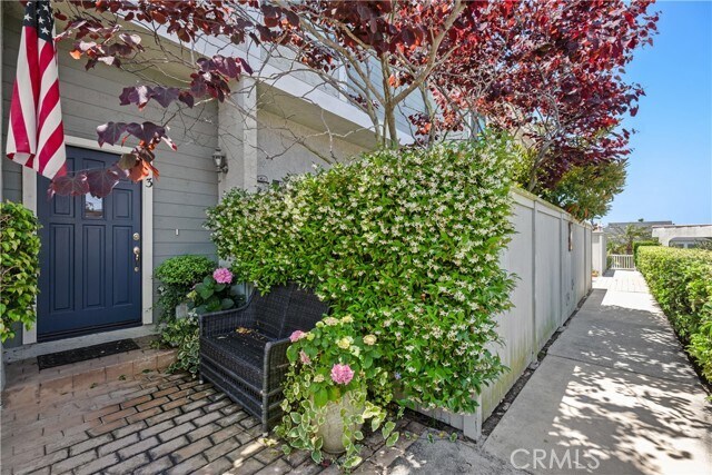 Building Photo - 716 S Catalina Ave