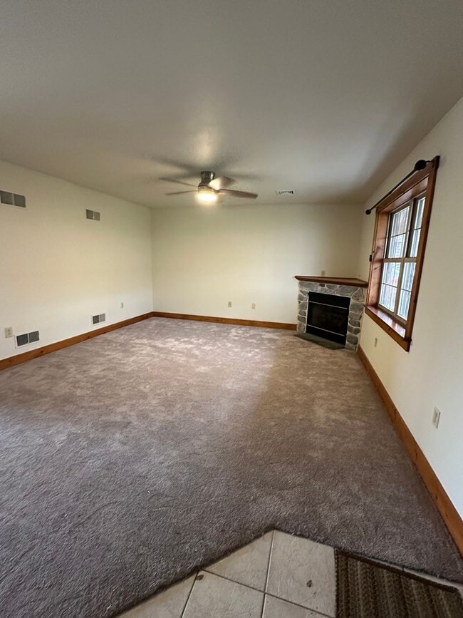 Foto del edificio - 3 Bedroom Townhouse Leola