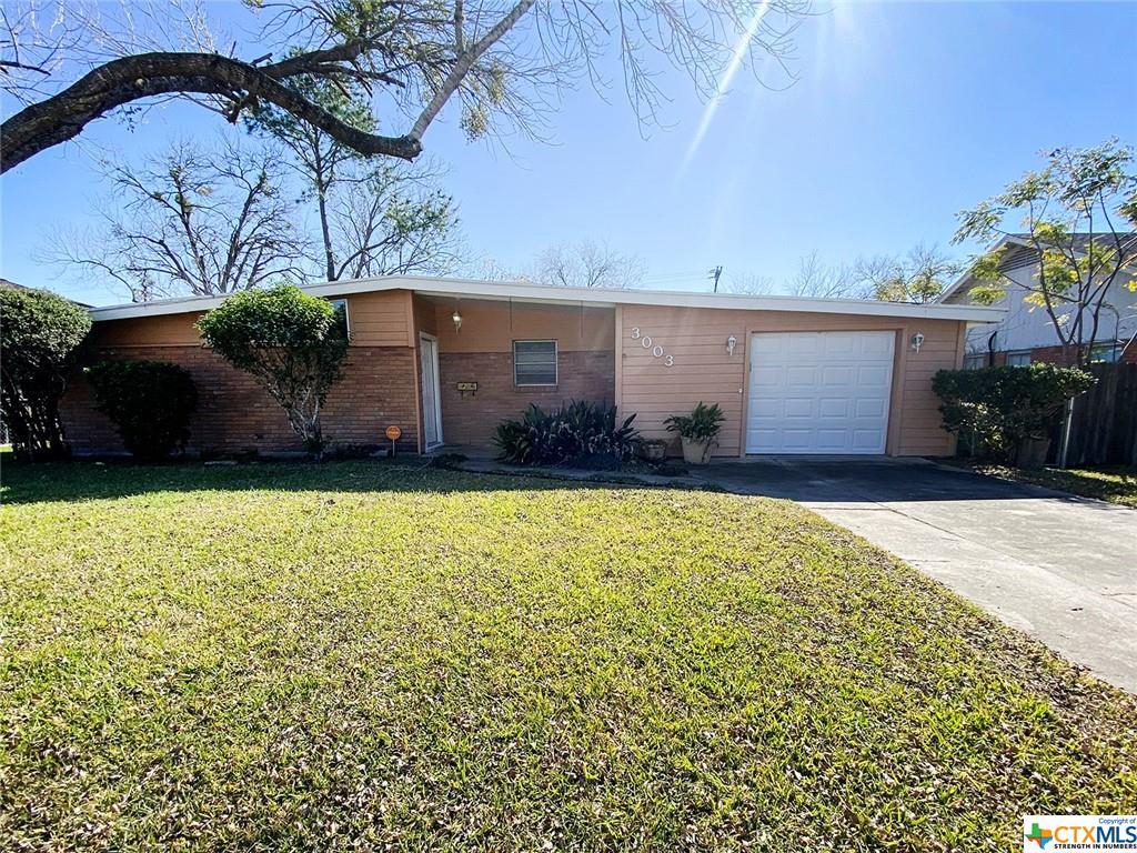 Primary Photo - 3003 Bobolink St