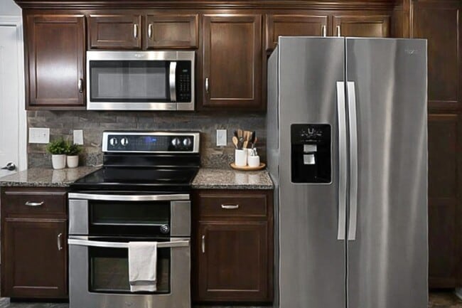 Foto del edificio - Pet Friendly Three Bedroom with Bonus!