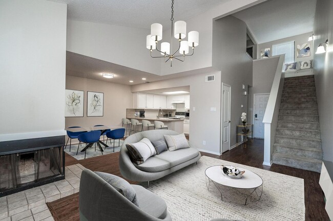 Building Photo - Stunning Townhome with Modern Upgrades and...