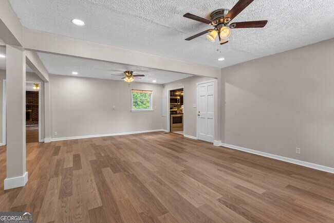 Building Photo - 3769 Amber Rd NW