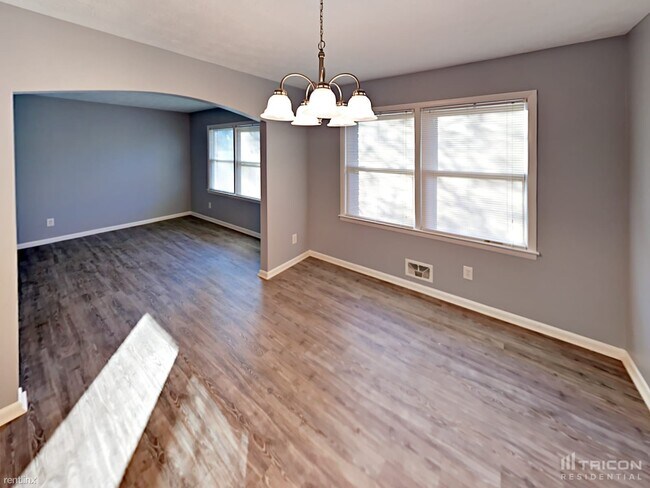 Foto del edificio - 2075 Surrey Trail SE