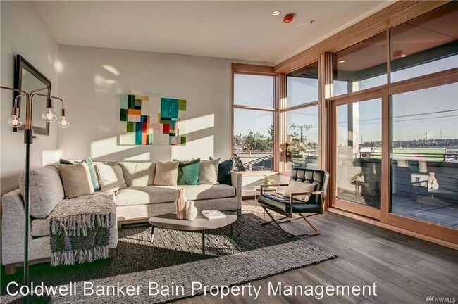 Building Photo - 928 NW Leary Way