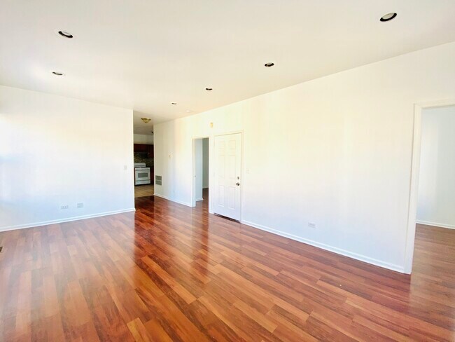 Foto del edificio - 2647 W 35th St