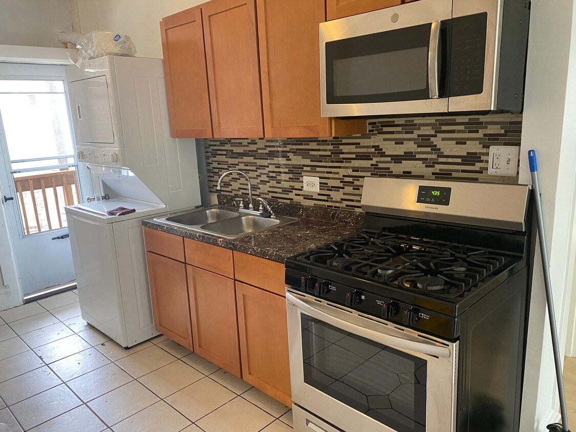 Primary Photo - 205 E 42nd St