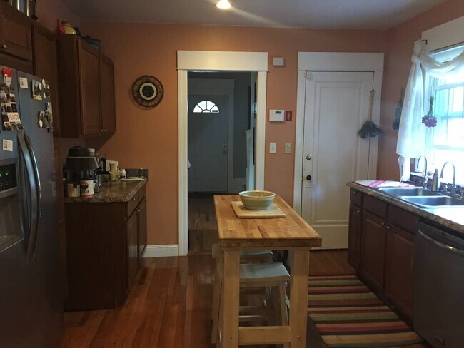 Building Photo - 109 Ridgewood Ave