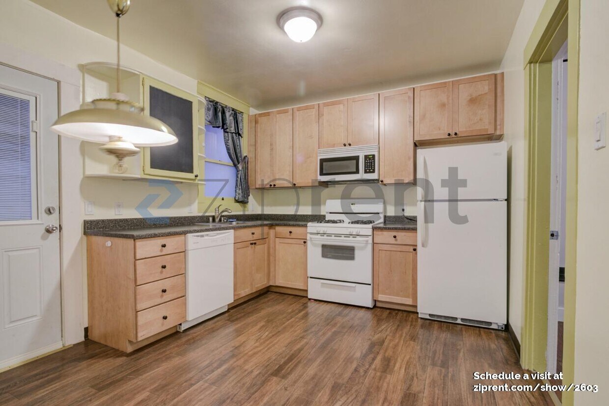 Foto principal - 484 Waller St