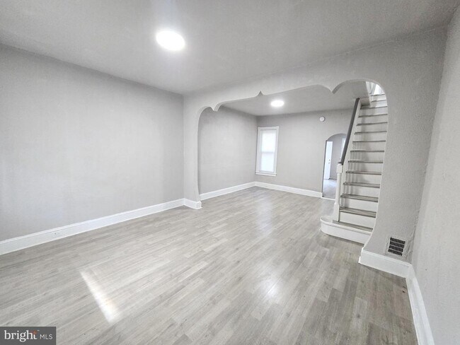 Foto del edificio - 4436 N Chadwick St