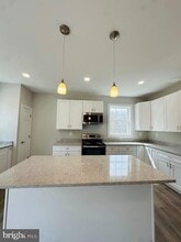Building Photo - 1260 Elm St