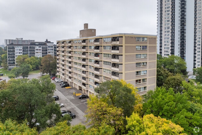 Building Photo - 48 Grenoble Drive