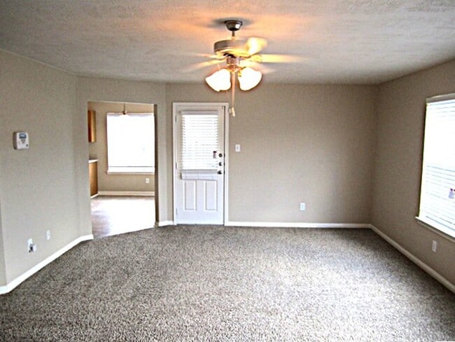 Foto del edificio - 1018 Redcrest Springs Ct