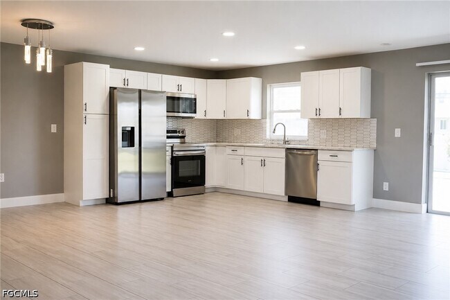 Foto del edificio - 2122 SE 6th Terrace
