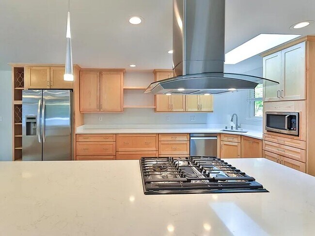 Foto del edificio - Remodeled Bellevue Home