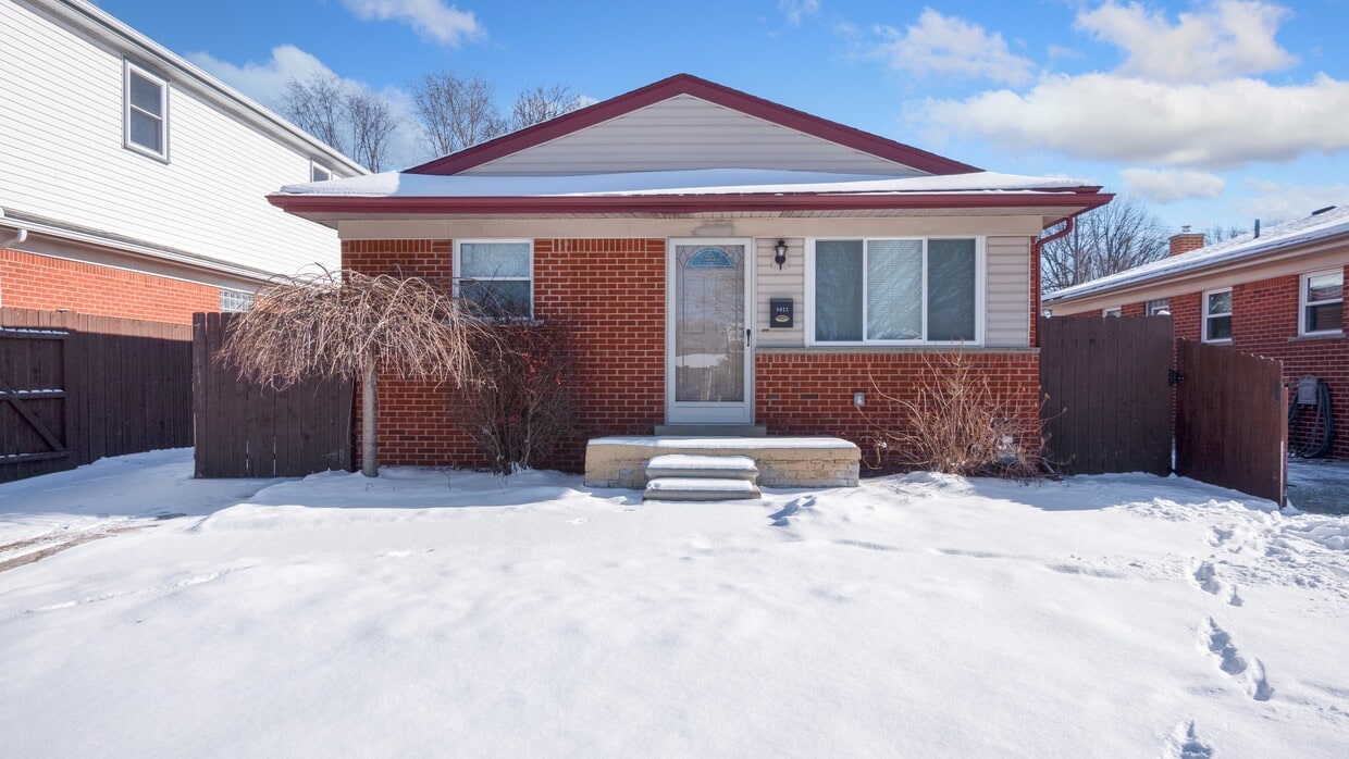 8023 Campbell St, Taylor, MI 48180 House for Rent in Taylor, MI