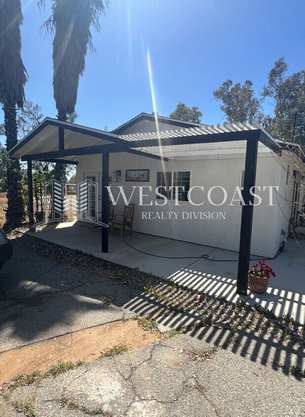 Foto principal - 35975 Glen Oaks Rd