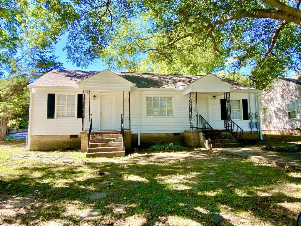 101 North St. B Jackson, TN 38301 House Rental in Jackson, TN