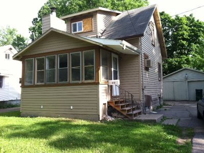 Front of House - 212 E Cavanaugh Rd