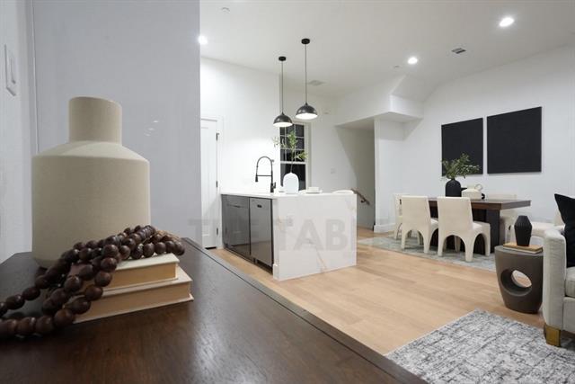 Foto del edificio - 629 N Tyler St