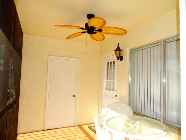 Foto del edificio - 409 Pine Glen Ln