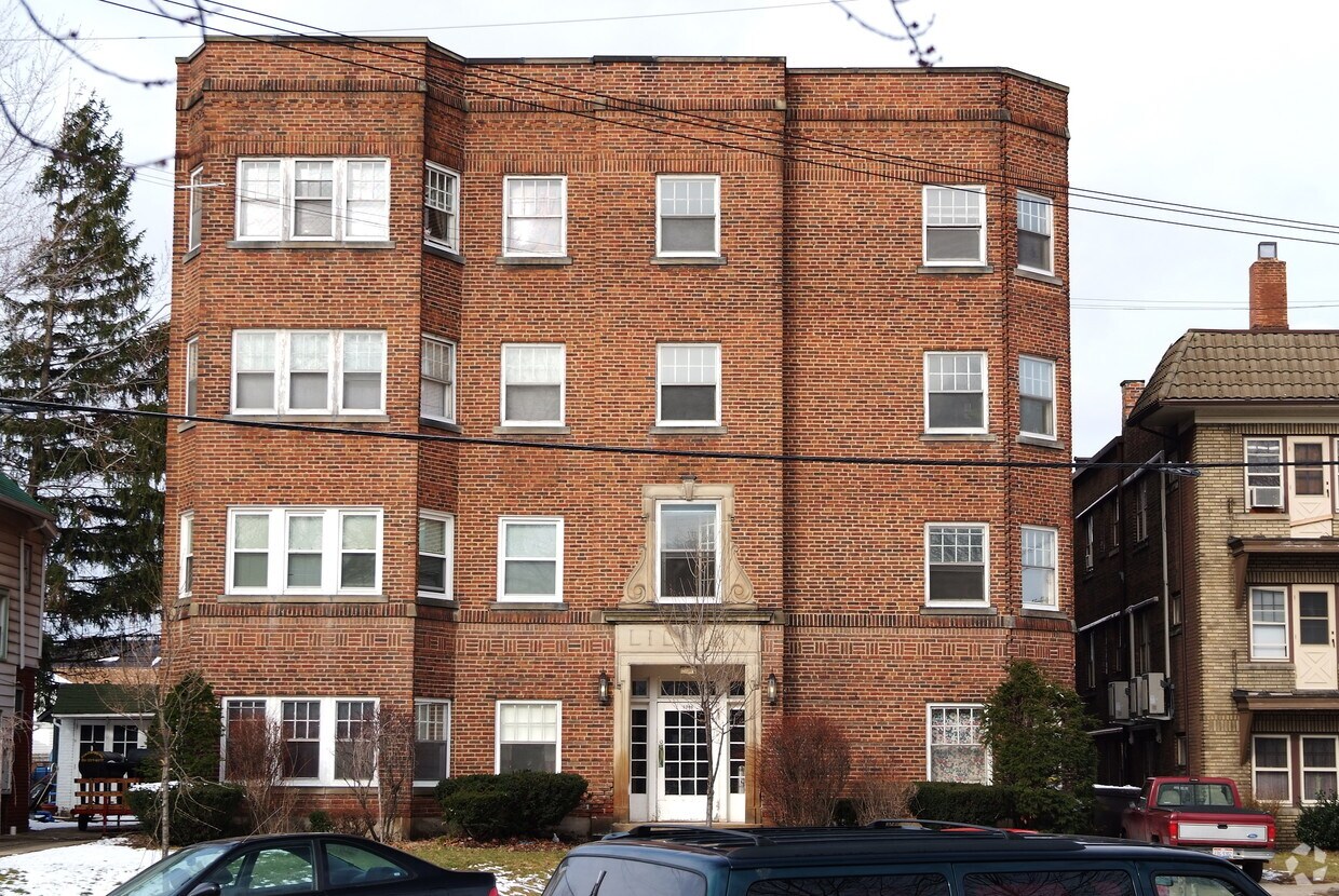 Primary Photo - Lillian Apartments