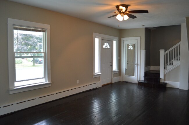 Foto del edificio - 72 Richards Ave NW