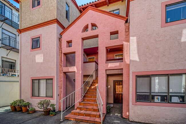 Foto del edificio - NORTH BERKELEY APARTMENT FOR RENT - $4,800