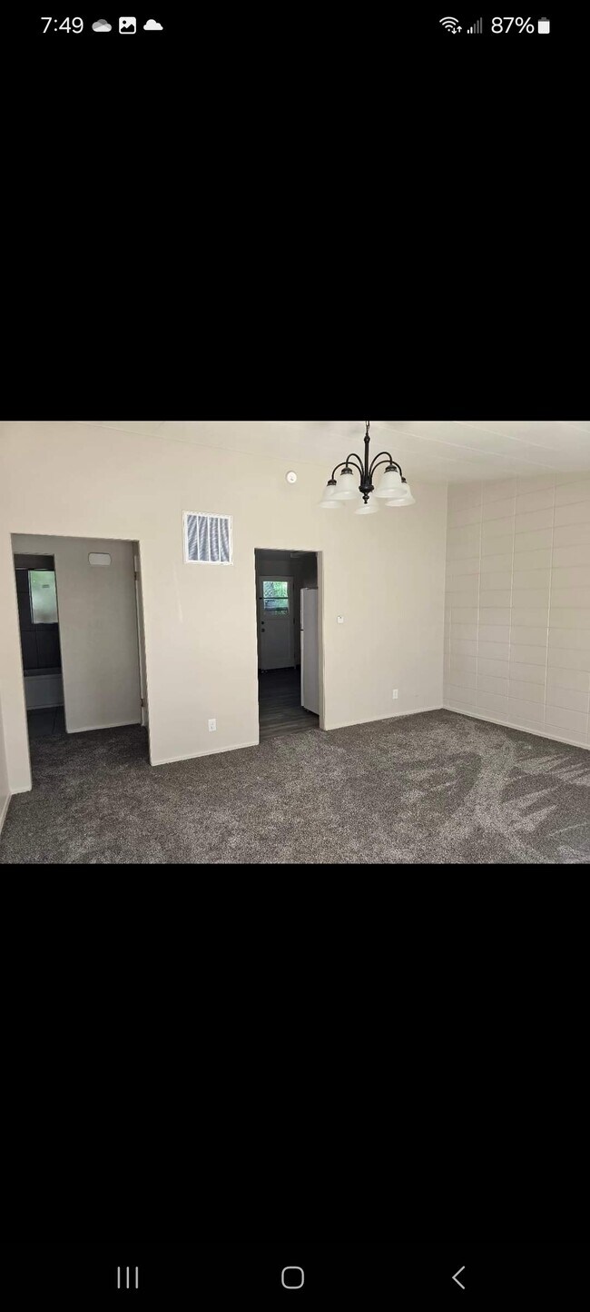 Foto del edificio - 1350 E Bridger St
