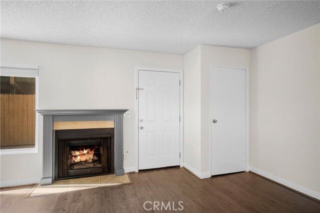 Foto del edificio - 10260 Plainview Ave