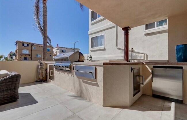 Foto del edificio - 444 Hermosa Ave