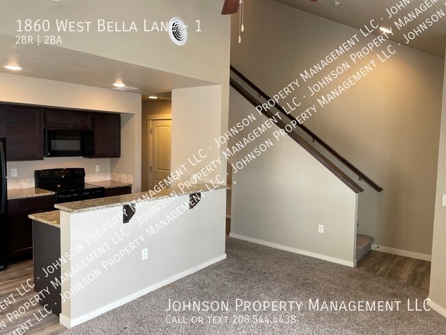 Building Photo - 1860 W Bella Ln