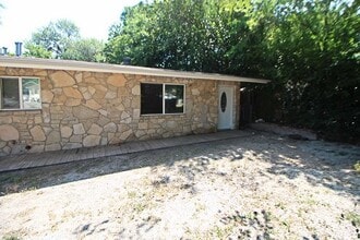 Building Photo - 819 Zachry Dr