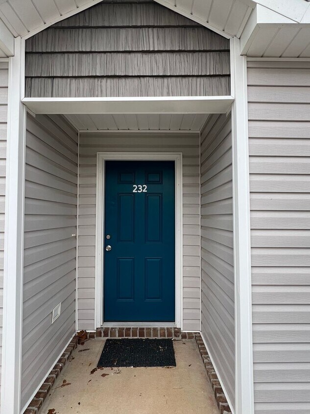 Foto del edificio - 232 Charleston Dr