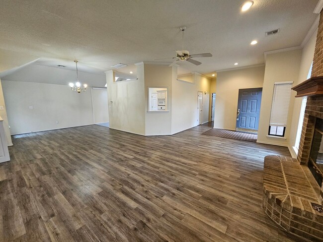 Foto del edificio - (2) Bed/(2) Bath West Norman Patio Home Av...