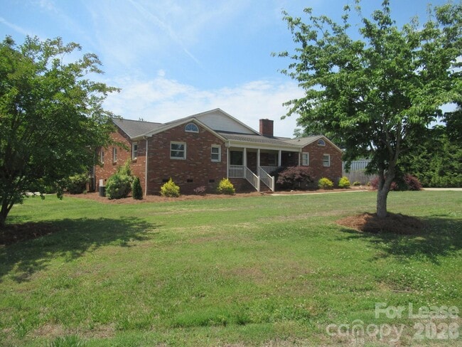 Foto del edificio - 7800 Cherry Point Dr