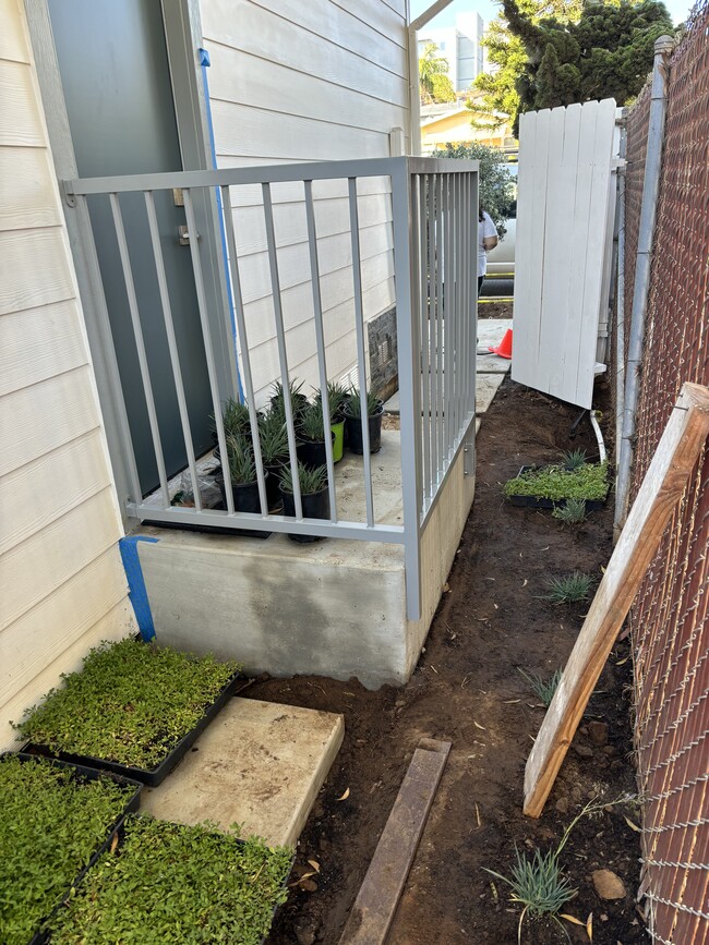 Entry Way - 119 S Ditmar St