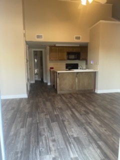 Building Photo - 103 Meadow Park Cir
