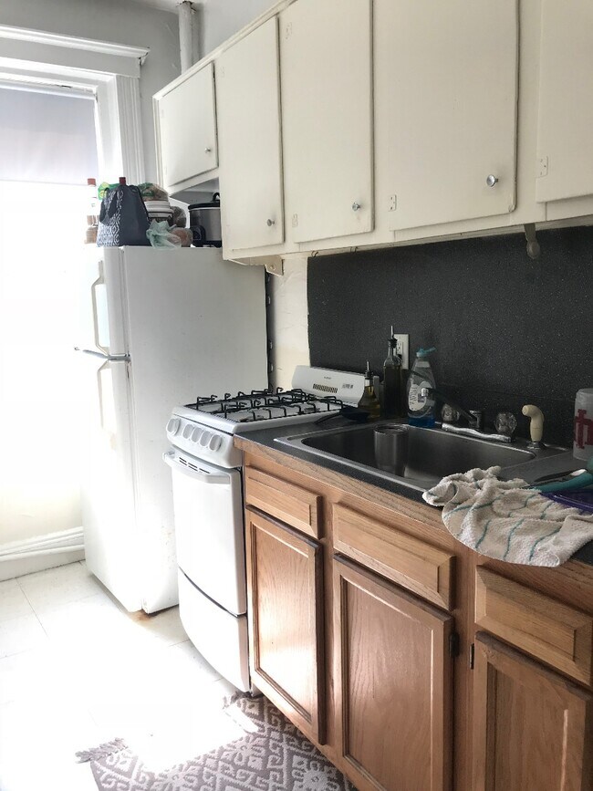 Building Photo - 9 Egremont Rd