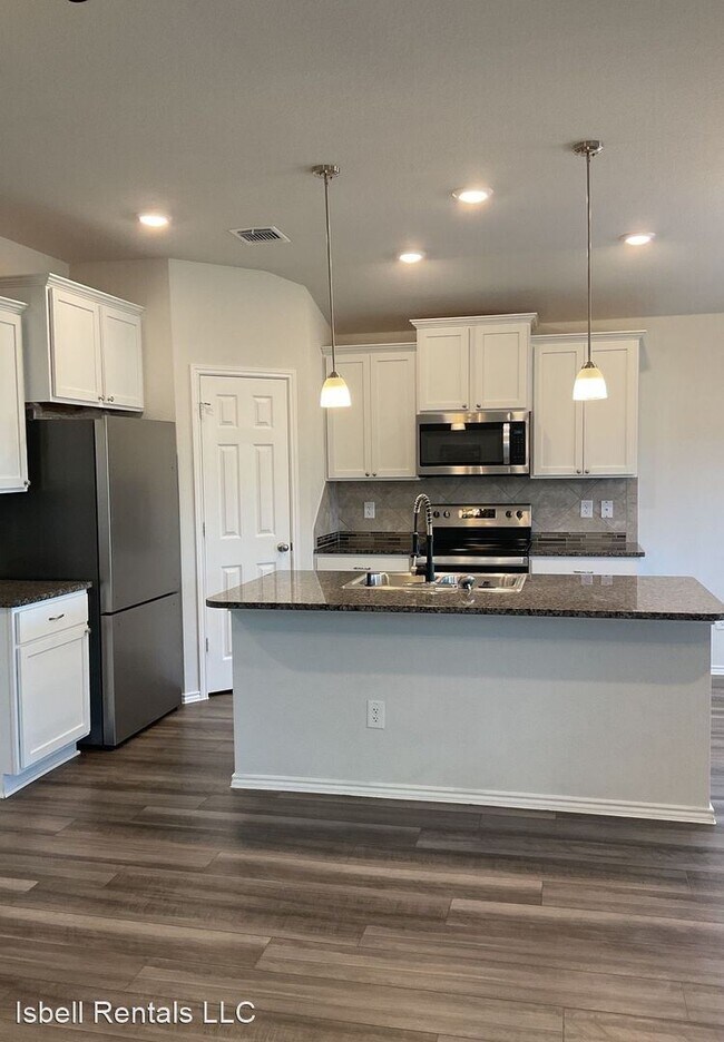 Building Photo - 3 br, 2 bath House - 405 Saddleback Trl