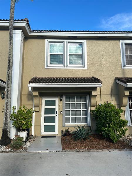 Foto principal - 711 SW 122nd Ave