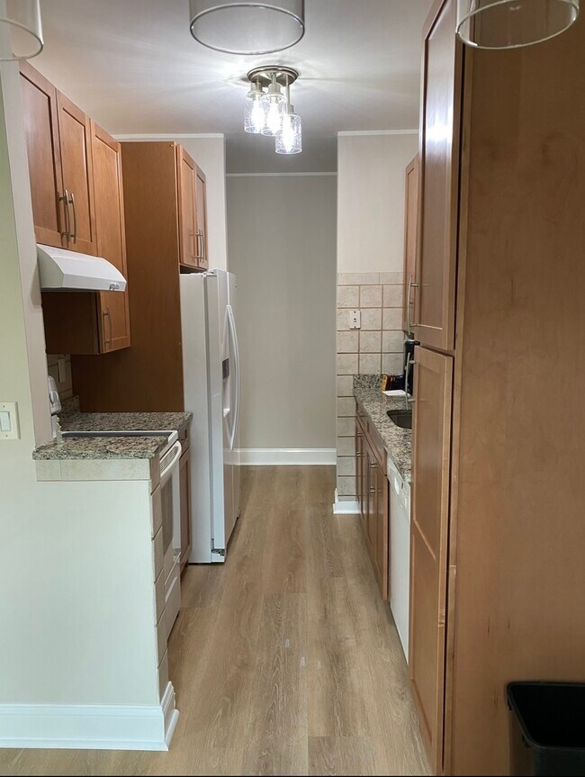 Foto del edificio - 17 Balance Rock Rd