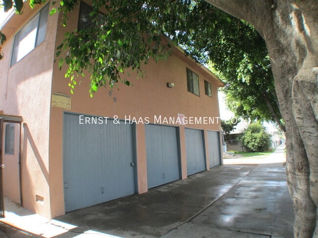 Building Photo - Wonderful 3 Bedroom Apartment in Gated Bui...