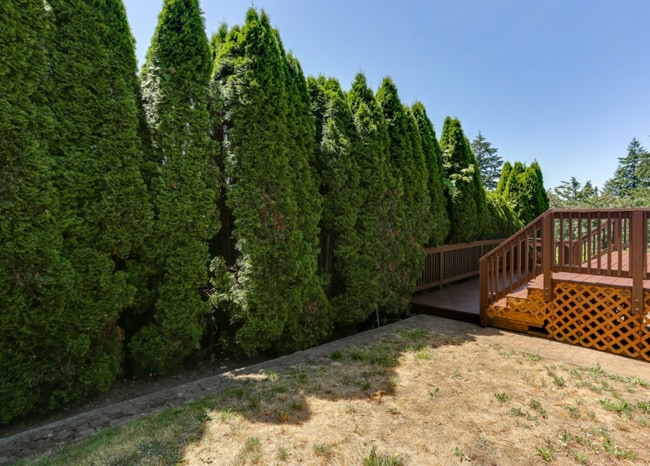 Photo - 15110 SE Evergreen Dr House