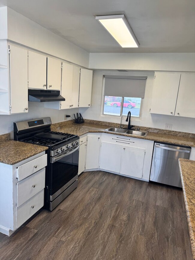 Foto del edificio - 1836 W Michigan Ave