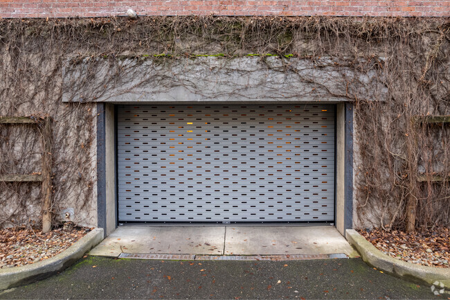 Building Photo - Chown Pella