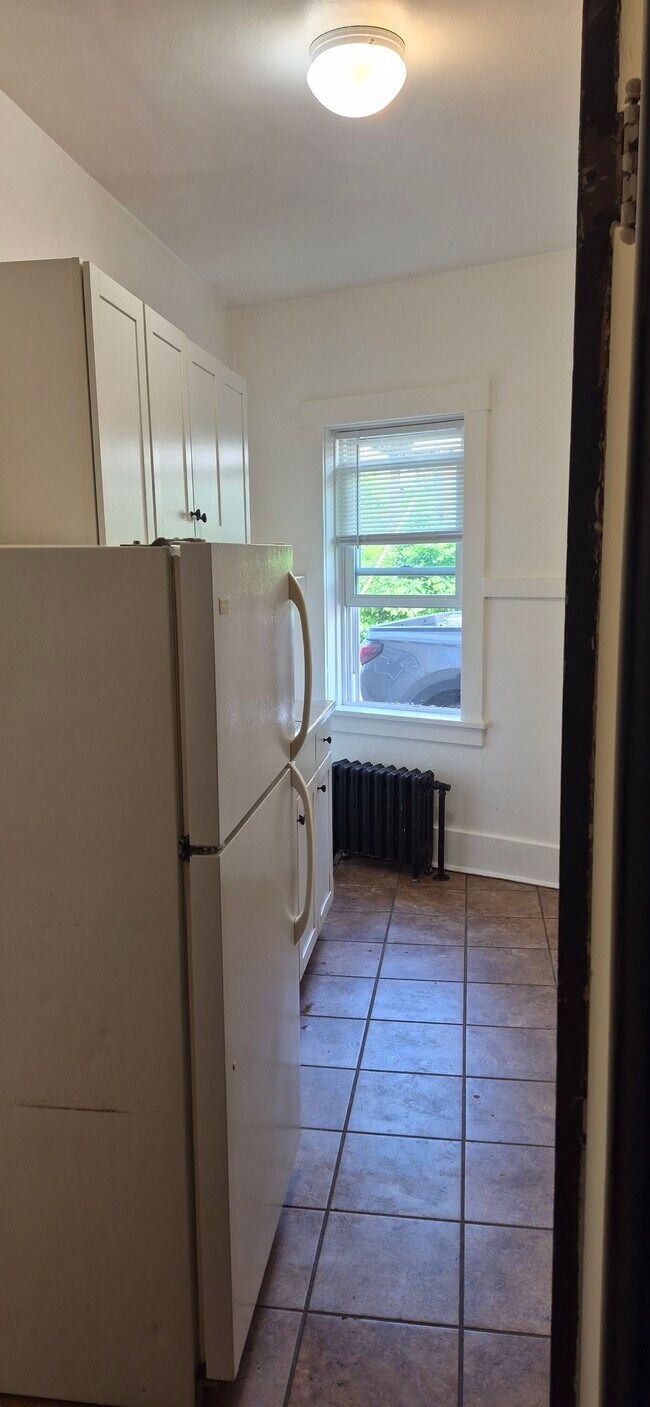 Kitchen - 155 Akron St