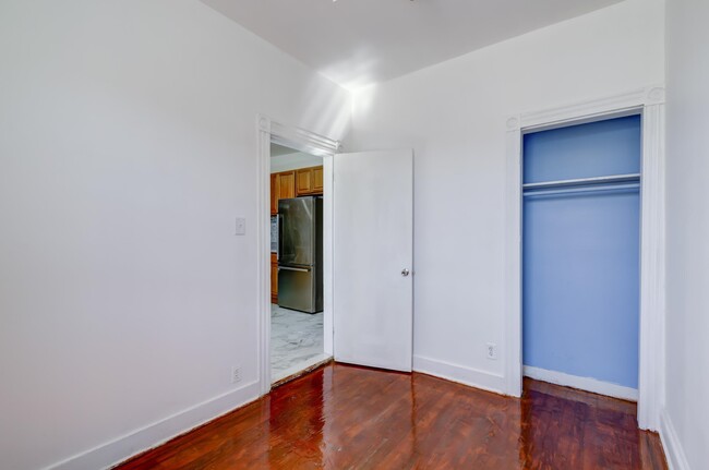Building Photo - 88 E 25th St