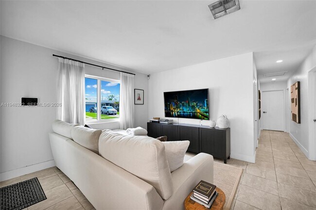 Foto del edificio - 8780 SW 200th Terrace